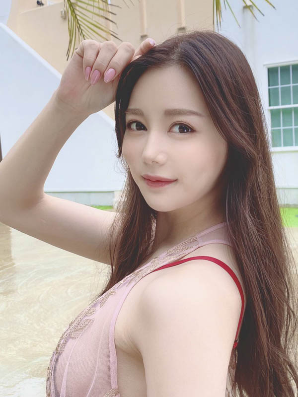 8頭身雪白長腿！ F罩杯現役寫真偶像「白峰美羽」出道！