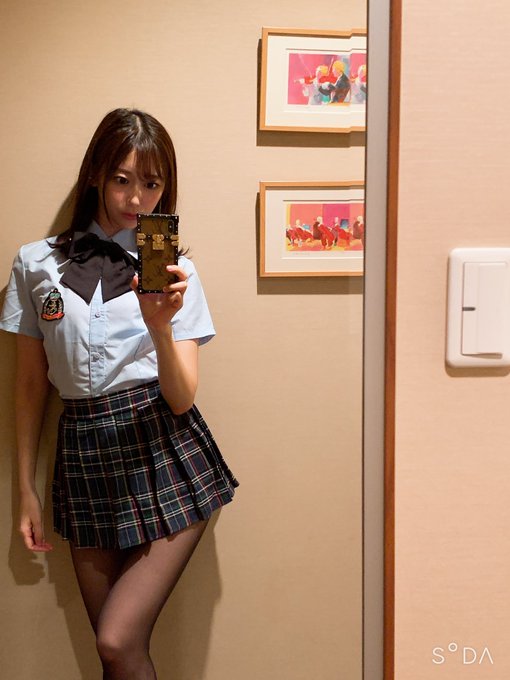 不受時間束縛！ 31歲凍齡美少女「黒川菫」水手服扮相零死角！