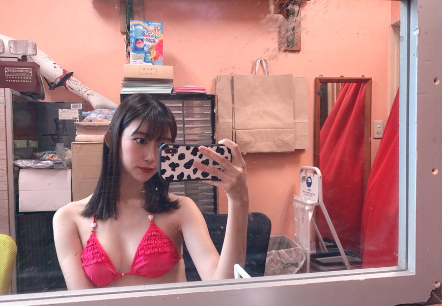 不受時間束縛！ 31歲凍齡美少女「黒川菫」水手服扮相零死角！