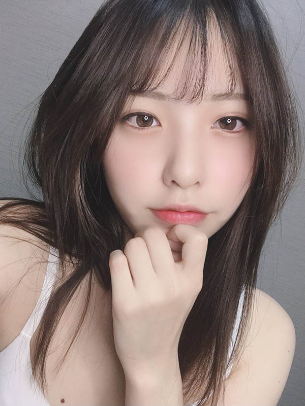 和服老店千金！ C罩杯白淨美少女「白桃花」出道自曝：高二就決定好了。