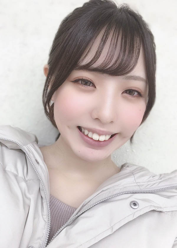 和服老店千金！ C罩杯白淨美少女「白桃花」出道自曝：高二就決定好了。