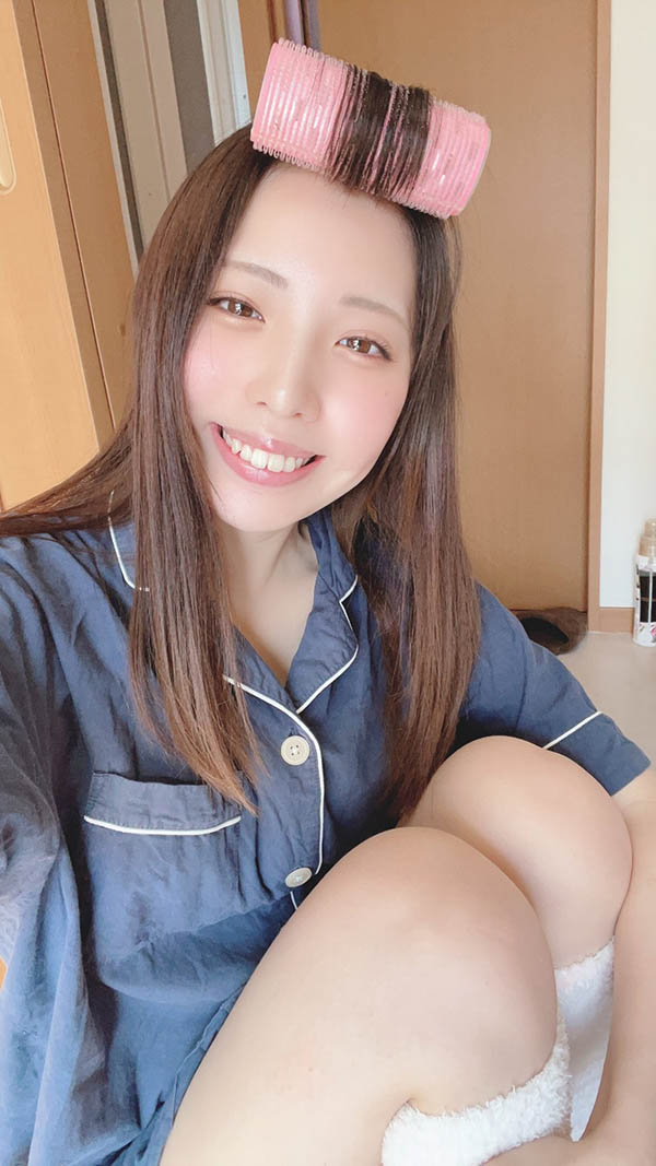 和服老店千金！ C罩杯白淨美少女「白桃花」出道自曝：高二就決定好了。