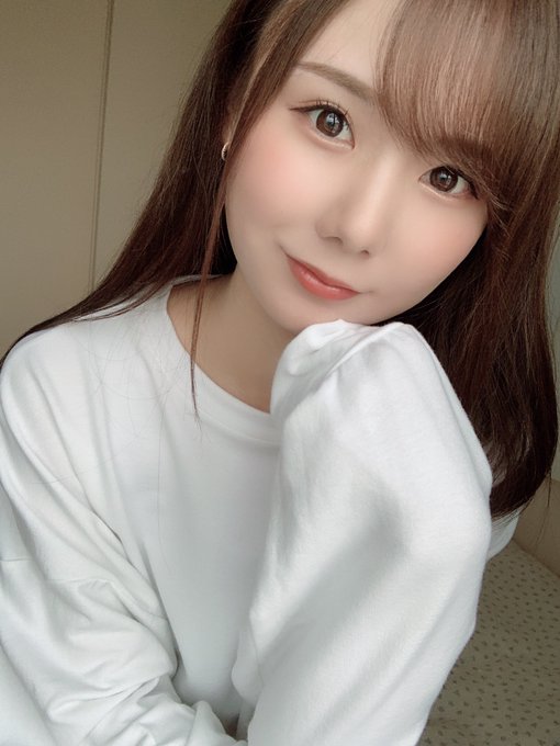 大放閃照！ 小惡魔系美少女「坂道美瑠」認愛藍芽水月？ ！