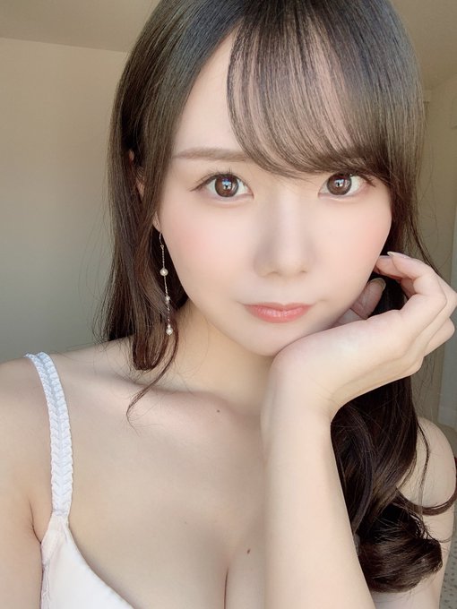 大放閃照！ 小惡魔系美少女「坂道美瑠」認愛藍芽水月？ ！