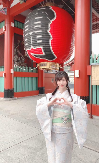 人氣持續升溫！ 冰山係清純美少女「藍芽水月」推特IG突破10萬大關！