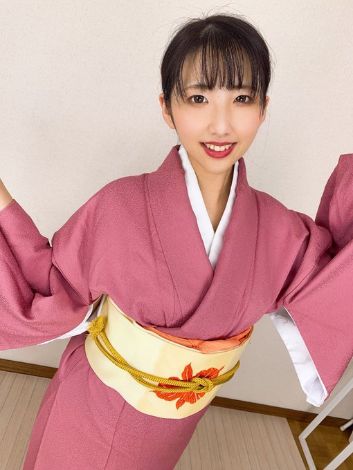 隱藏版素人大姊姊！ 22歲氣質G罩杯美女「凪澤詩音」！