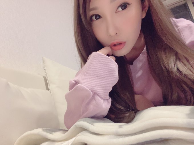 全裸入鏡！ 美艷性感姐系新人「木村穂乃香」自取其乳引上百粉絲按讚！