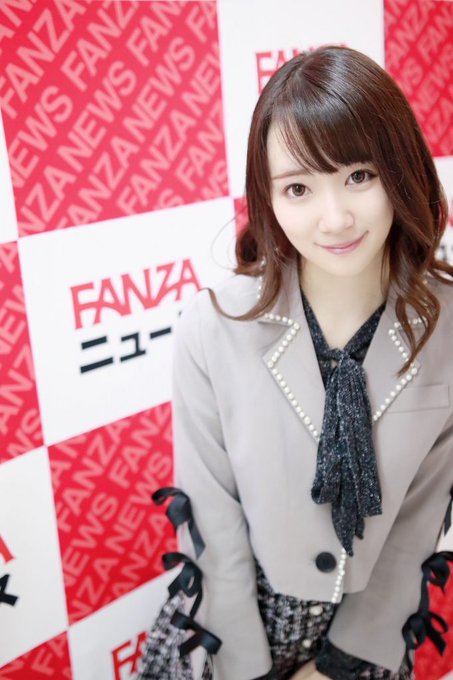 小島南、小倉由菜新科師妹！ 美腿女大學生「琴石夢琉」出道！