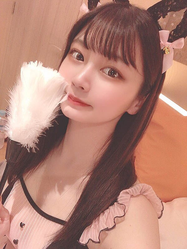 隱乳炸裂！ 純天然美少女「川北梅莎」出道！