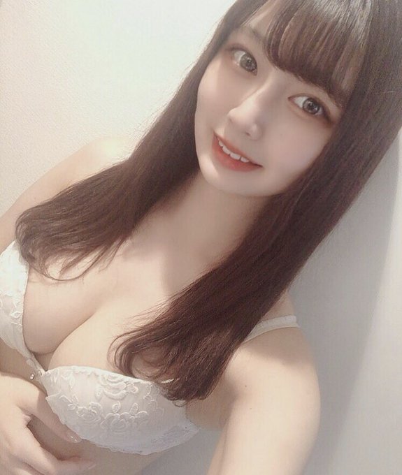 隱乳炸裂！ 純天然美少女「川北梅莎」出道！