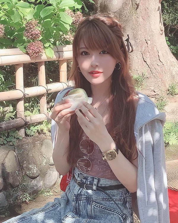 女神狂飆車！ 絕美影後「相澤南」工商個人第一本寫真集不惜背部全裸狂吸上萬贊！