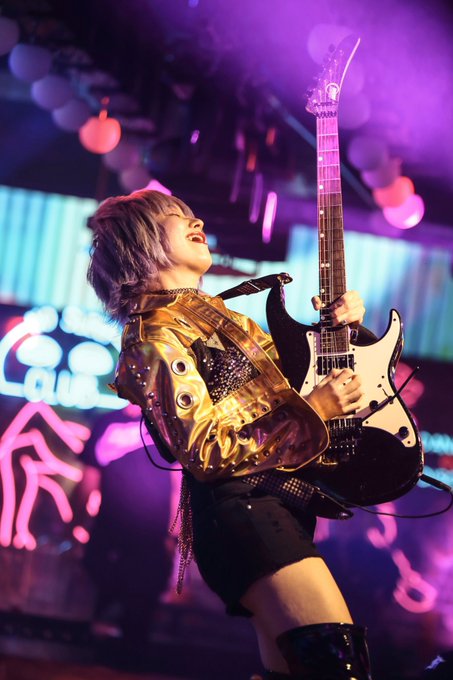 職業吉他手！ 搖滾系辣妹「水乃渚月」出道！