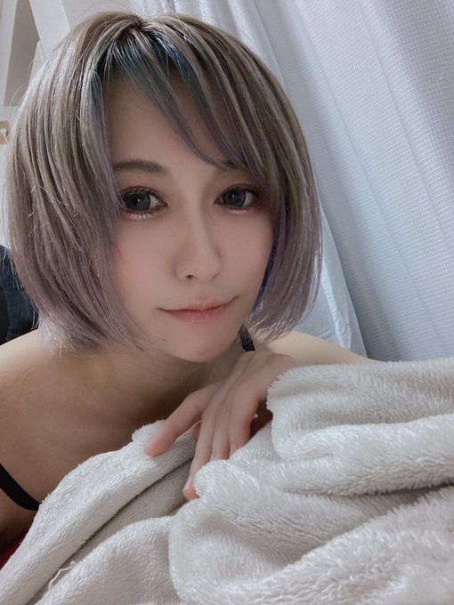 職業吉他手！ 搖滾系辣妹「水乃渚月」出道！