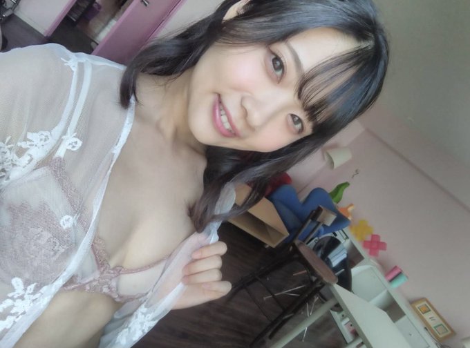 告別鼠年！ 青春美少女新人「二葉繪麻」扮成性感小老鼠獻上酥胸揮舞2020！