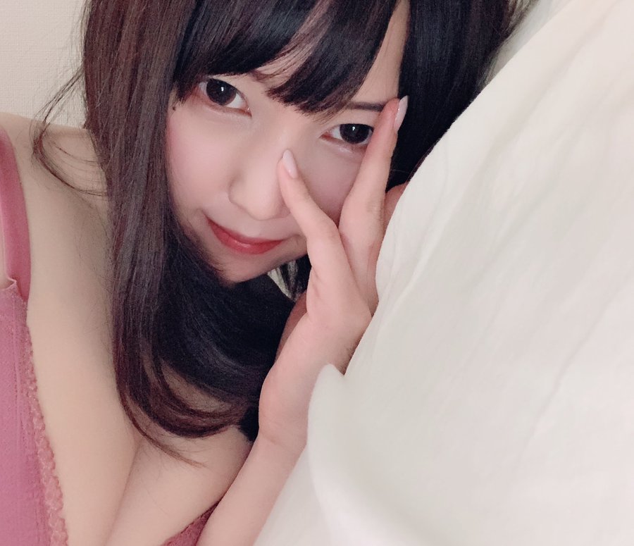 迷人淚痣魅力噴發！ E罩杯魅惑美女「愛花道琉」自曝近期拍片無法正視親弟弟！