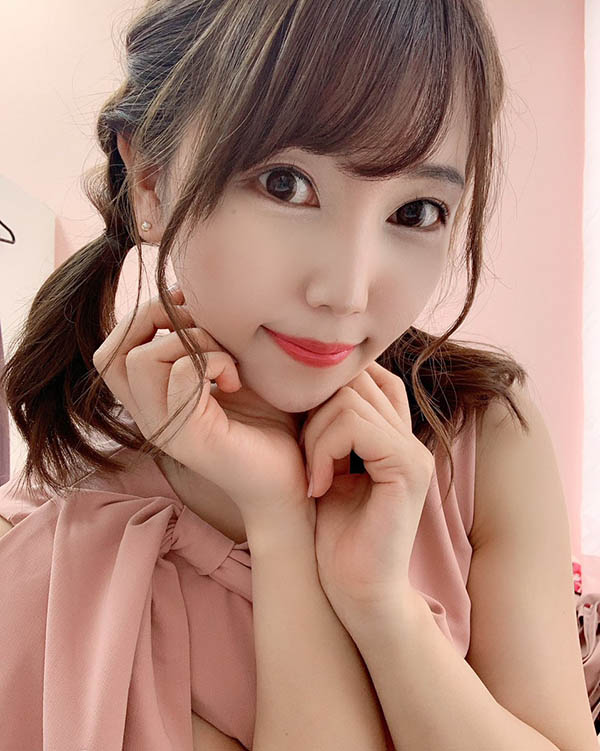 迷人淚痣魅力噴發！ E罩杯魅惑美女「愛花道琉」自曝近期拍片無法正視親弟弟！