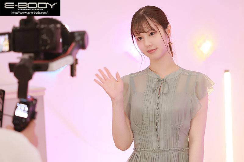 默默消失S1的美巨乳妹「山崎水愛」回歸，新作的「強大胴體」太讓人驚艷！