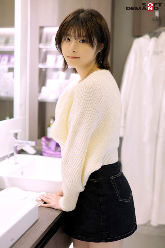 2024《５月新人AV女優完整版》，帥美女大學生因魔鏡號性覺醒！ ？