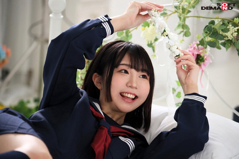 放學後的C奶偶像！穿著制服做愛的「可愛美少女」出道！