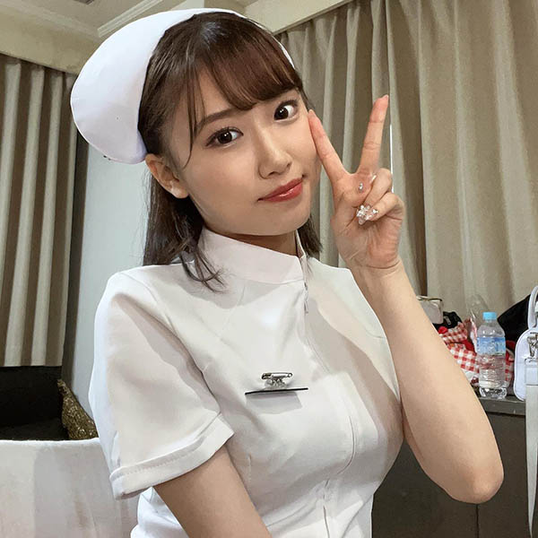 交往經驗0的超巨乳護士「安達夕莉」，「把病人擺第一」要怎樣服務都可以！