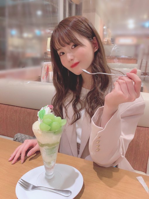 小露酥胸！ 169公分長腿美少女「乙白沙也加」性感睡衣搭可愛外罩超迷人！