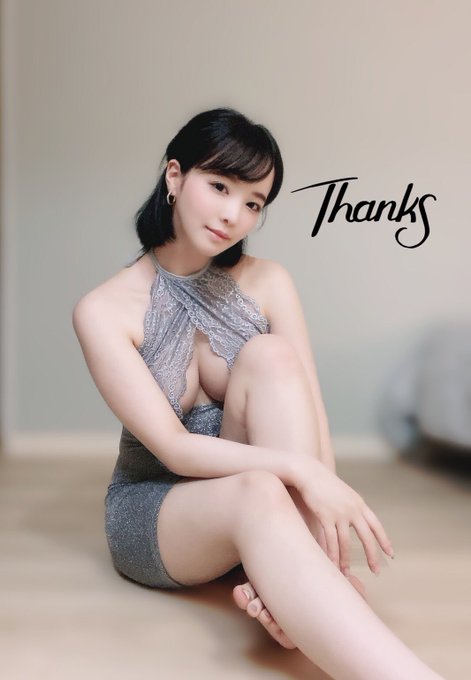 超火辣開胸洋裝！ G罩杯氣質新人女優「三宮椿」慶推特2萬追蹤福利照洗版囉！