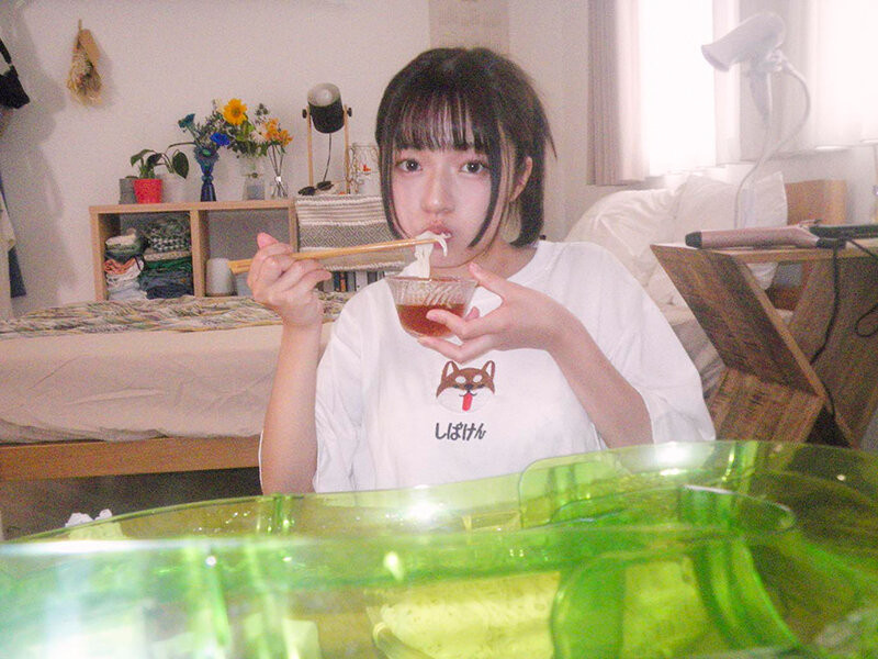 SOD「超兇童顏巨乳18歲」出道，「天然G乳美胸」弧度超讓人驚艷！