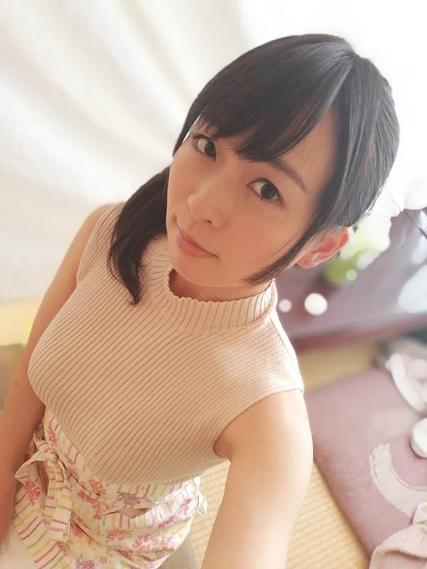 溫柔小護士投入暗黑世界「服務」廣大男性任人揉捏全面撫慰老司機身心靈