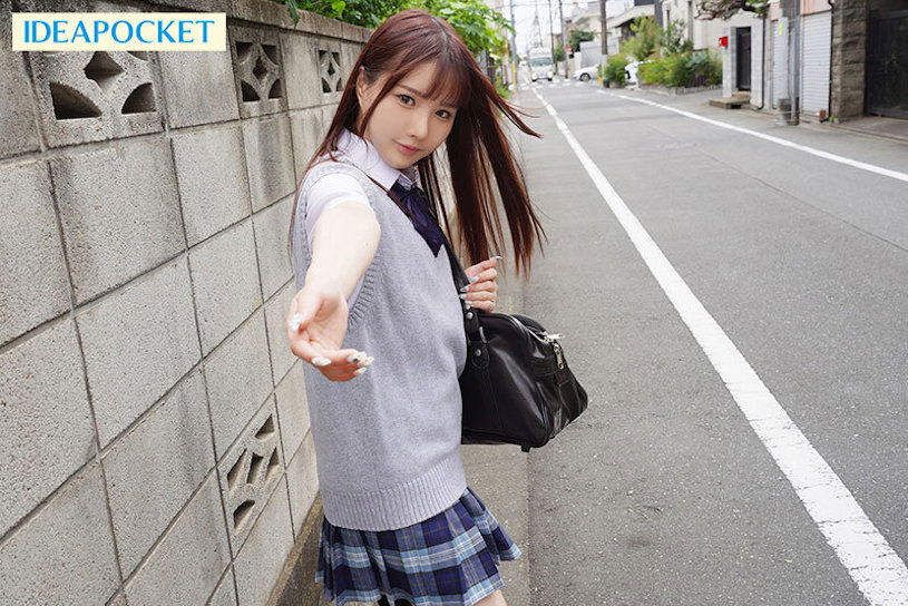 超可愛小惡魔妹妹「佐佐木早紀」愛露內褲，笑咪咪的挑逗讓人把持不住...