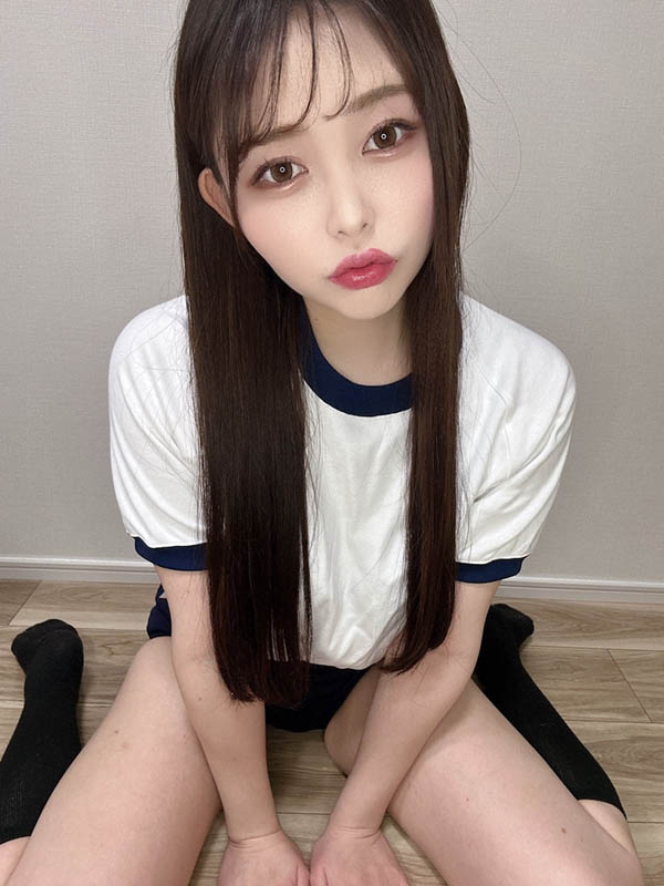 在口愛時超色的「大久保咖啡店店員」,「胸型凸出」做什麼事都可以!