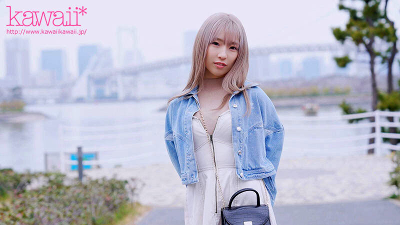 終於嚐到男優肉體！熱愛自慰的超色情金髮妹出道！