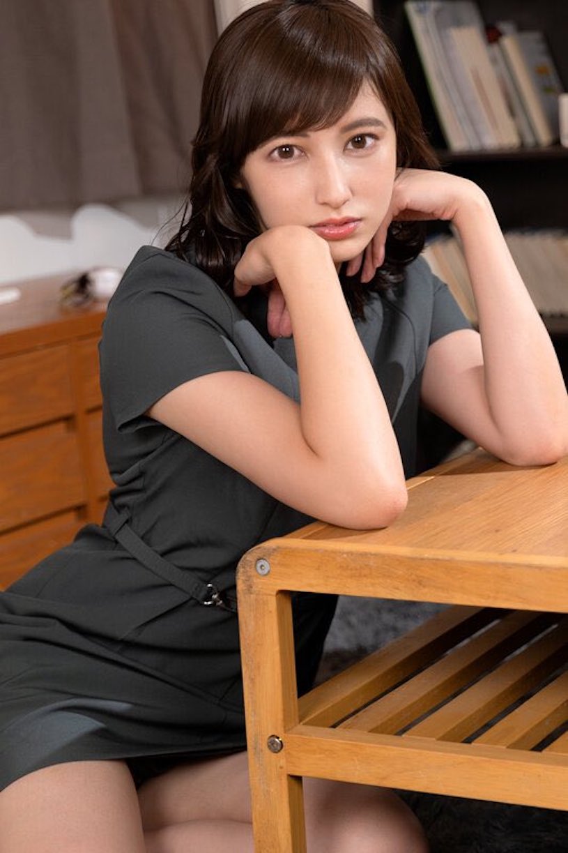 來自關西的超性感短髮人妻「本田瞳」，油亮的光滑胴體超撩人！