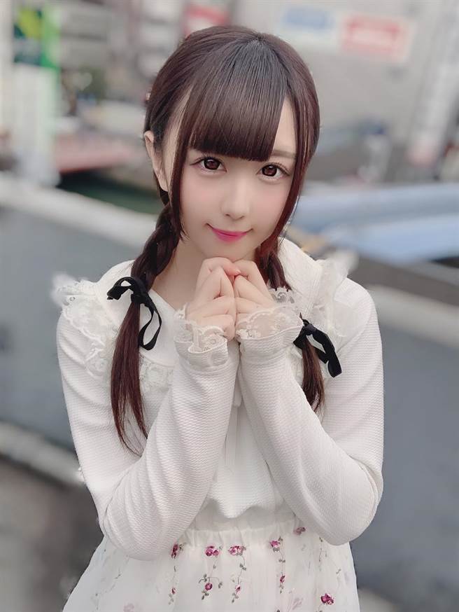 三千年一見偶像!按贊數破5萬下海! 「超萌18歲女星」眾望所歸拍AV