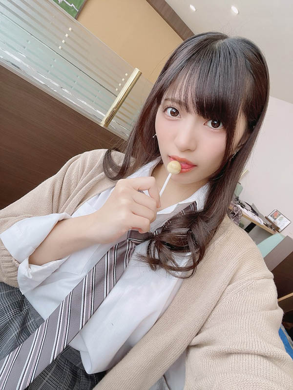 變情趣玩具!我被學園女帝學生會長「根尾明里」看上!