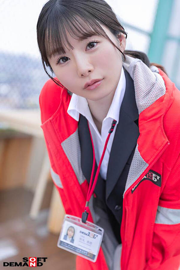 「SOD營業部人氣妹子」出道,在辦公室公然玩火辣3P!