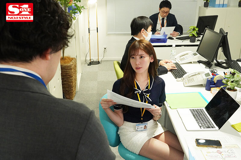 人生勝利組的靡亂真面目!精英OL“楓富愛”週末最喜歡吃工人的汗臭棒