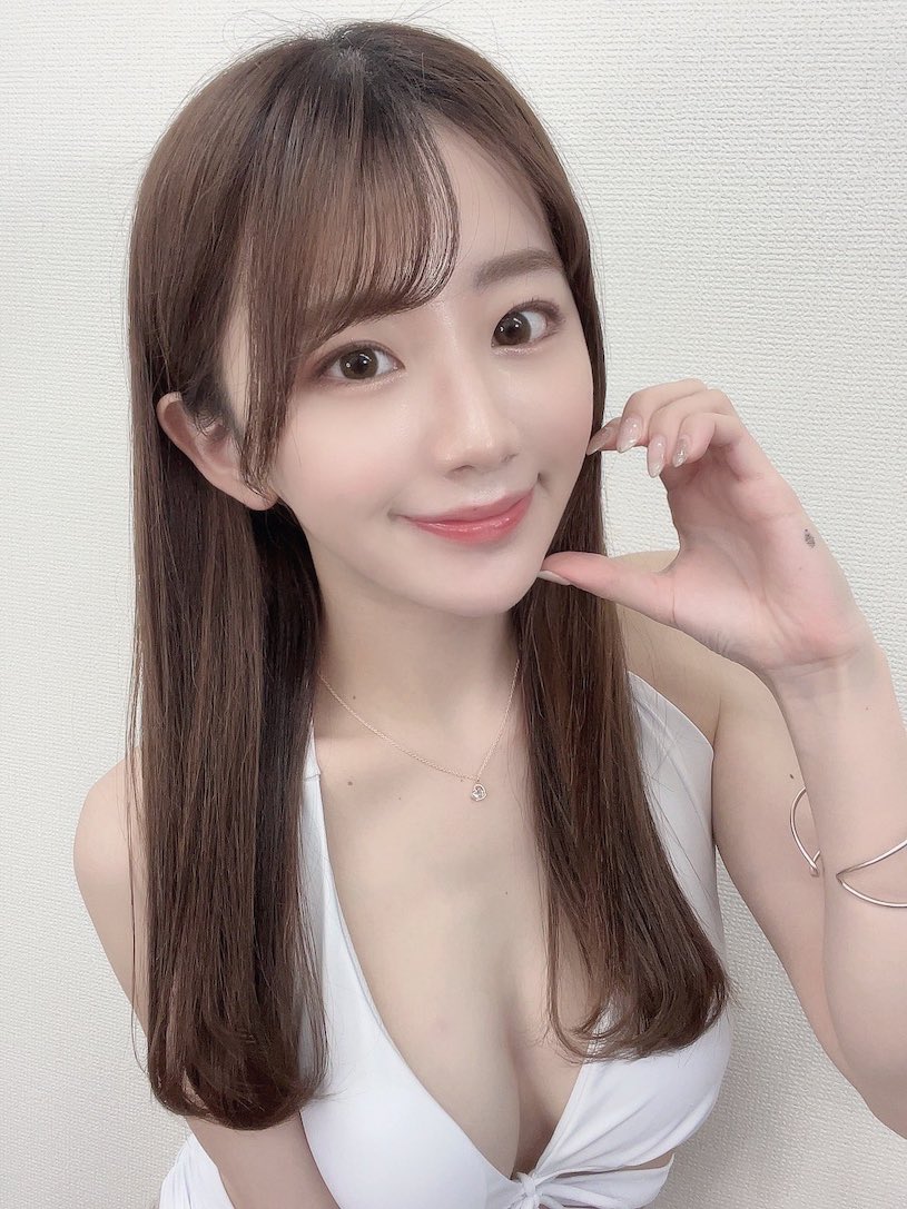 家教老師「宇野美玲」很溫柔又有G奶，「獨處時的爆乳深溝」讓我深深著迷...