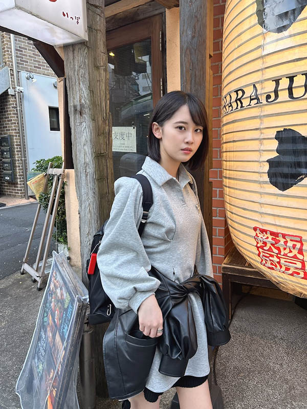 發現沉默的定食屋店員是我同鄉,醉後發現她慾望超強的一面...