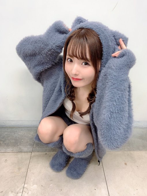 小露酥胸！ 169公分長腿美少女「乙白沙也加」性感睡衣搭可愛外罩超迷人！