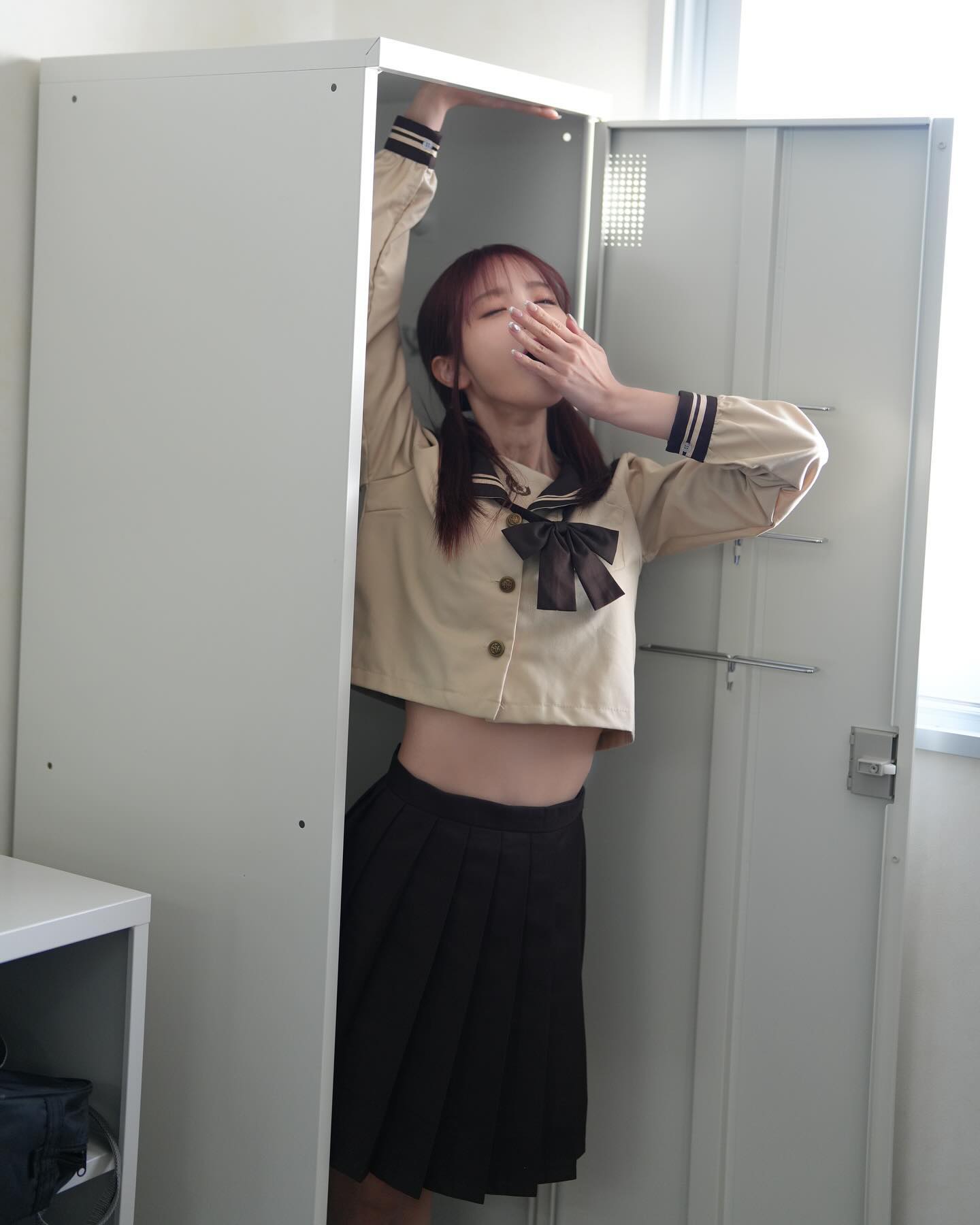 神經病又怎樣！瘋癲美少女「桃乃木かな」就喜歡禿頭胖子，囚禁店長逆侮辱！