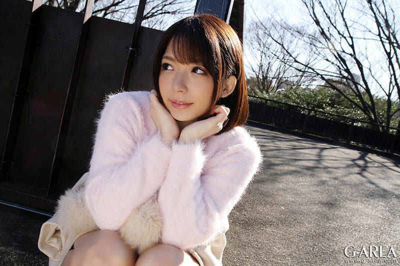 我的色色小侄女是「麻里梨夏」,「18歲臉蛋+誘惑嫩乳」太挑逗!