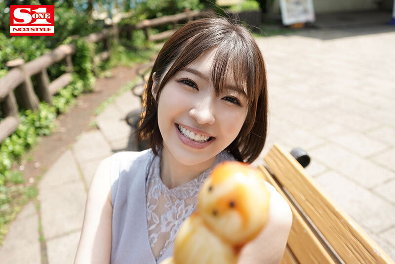 初披空姐戰袍！ G罩杯寫真偶像級美少女「翼舞」最新作扮空姐大戰青梅竹馬一整天！