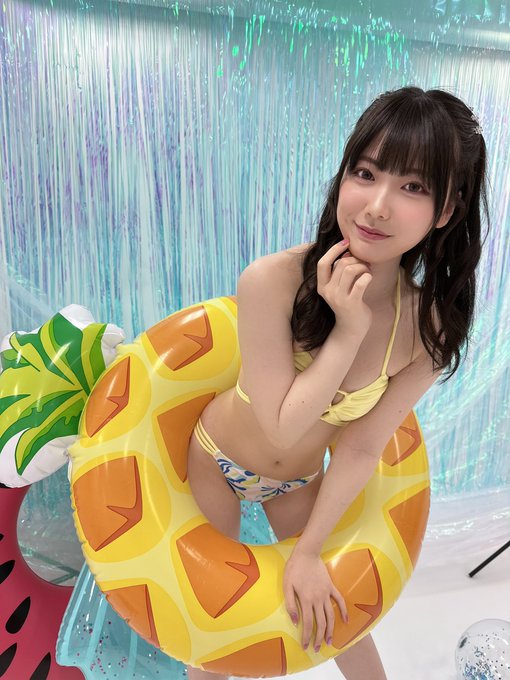 解禁! C罩杯純白美少女「石川澪」10月新作5人團站飢渴體育社員!