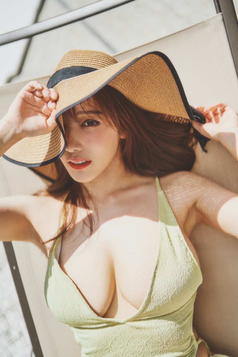 與H奶巨乳正妹「小宵虎南」在愛的摩鐵一整晚，欲罷不能的超棒體驗！