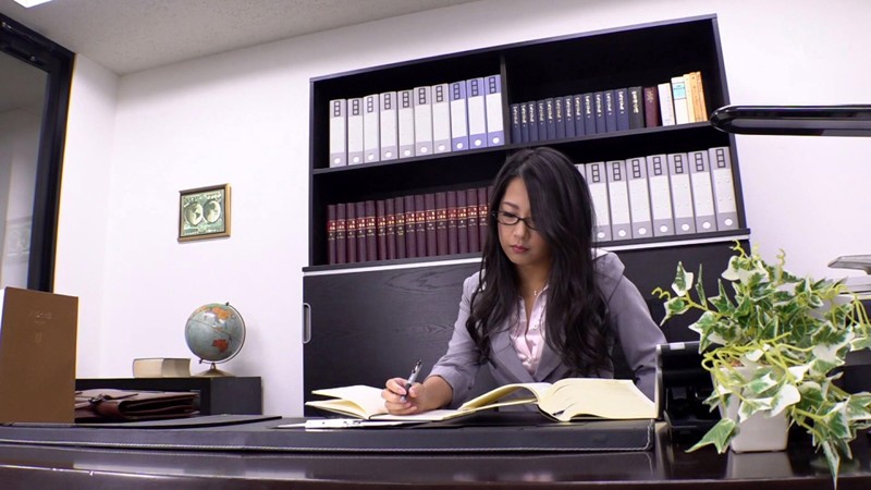 挺巨乳發出糜聲浪語… 頂尖女強人連撩欲都很專業強勢又主動太猛了！