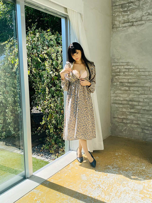 雙馬尾反差性感！ 救世主「高橋聖子」薄紗透明雙馬尾造型狂吸上千贊！