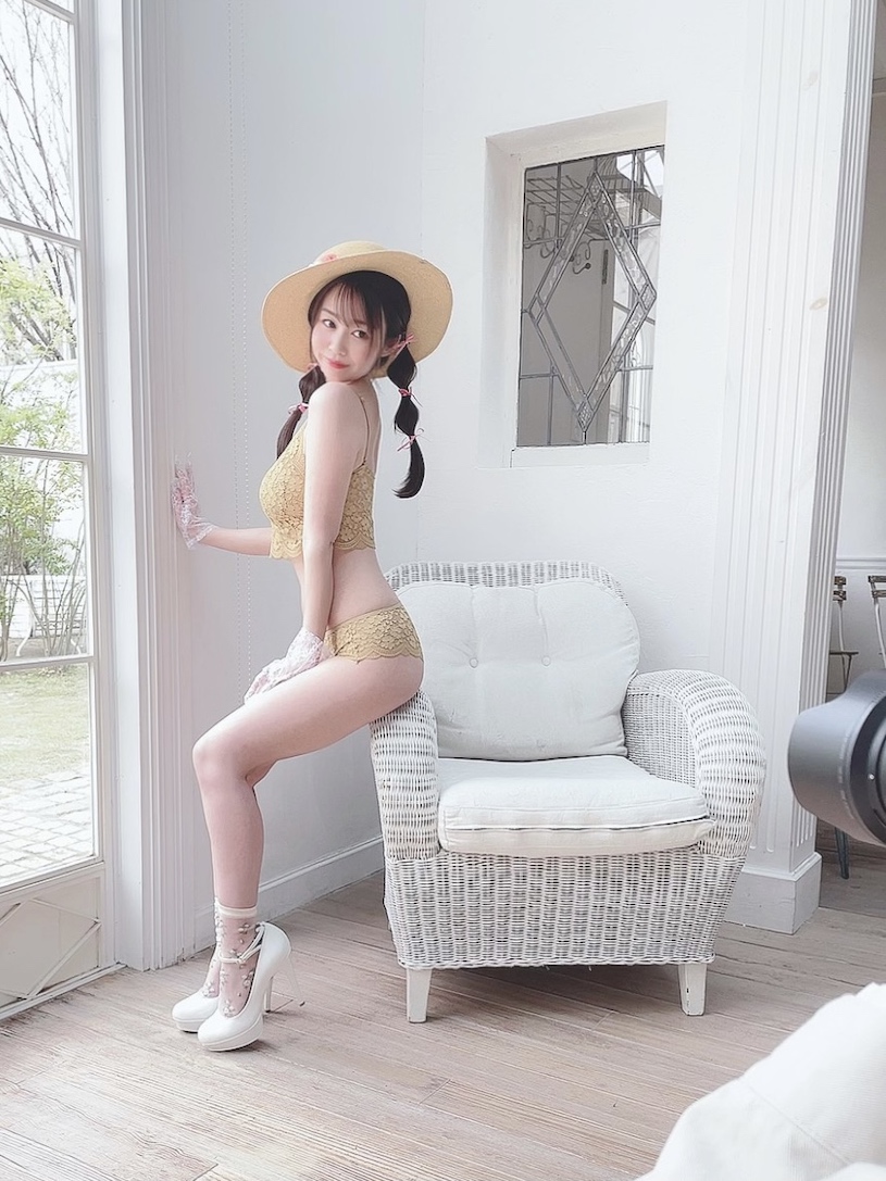 身體的發育都跑到胸部了! 27位全日本只有2%的「奇蹟巨乳小馬」!