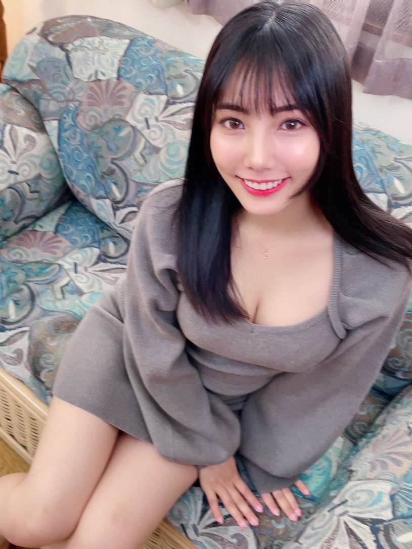 高顏值福岡美人AV出道！ 「E奶胴體超兇」到床上就色氣滿滿！