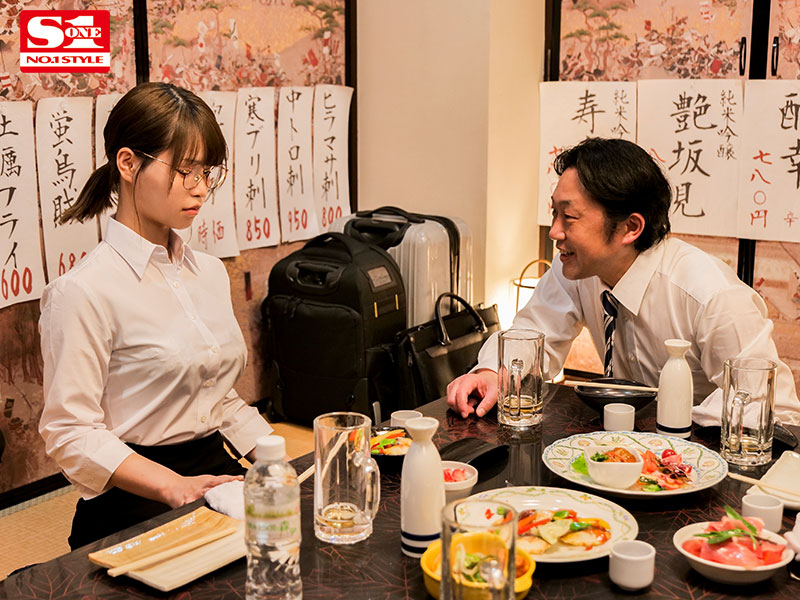 巨乳眼鏡新人OL「日向かえで」看似乖巧高傲本性卻超放蕩 被部長調教成專屬玩偶