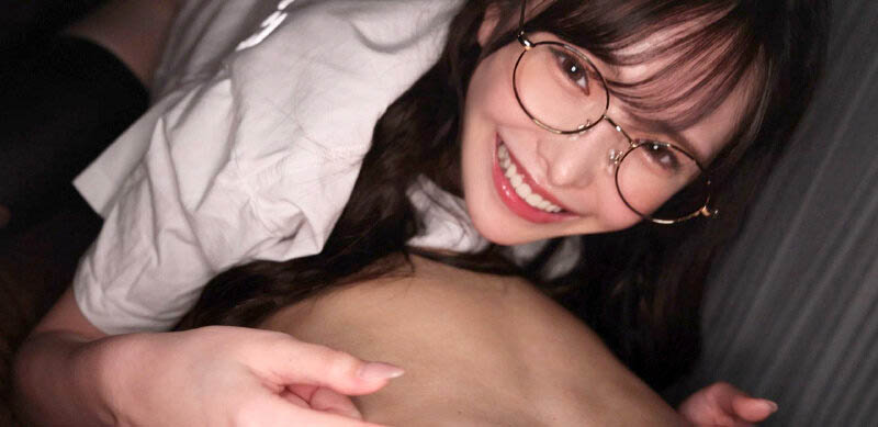 乳頭遊擊出動！小惡魔「新有菜」最愛強姦男人的乳頭，野外隨時偷襲！